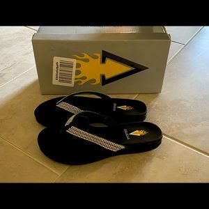 Volatile flip flops sandals